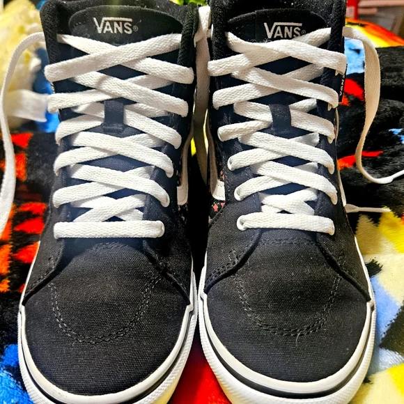 Vans Kids Black Floral High-Top Sneakers - Picture 3 of 6